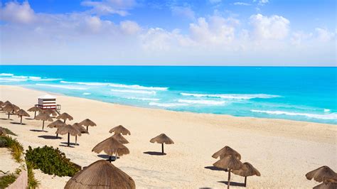 The Ultimate Guide to Nude Beaches in Cancun: A Relaxing Escape